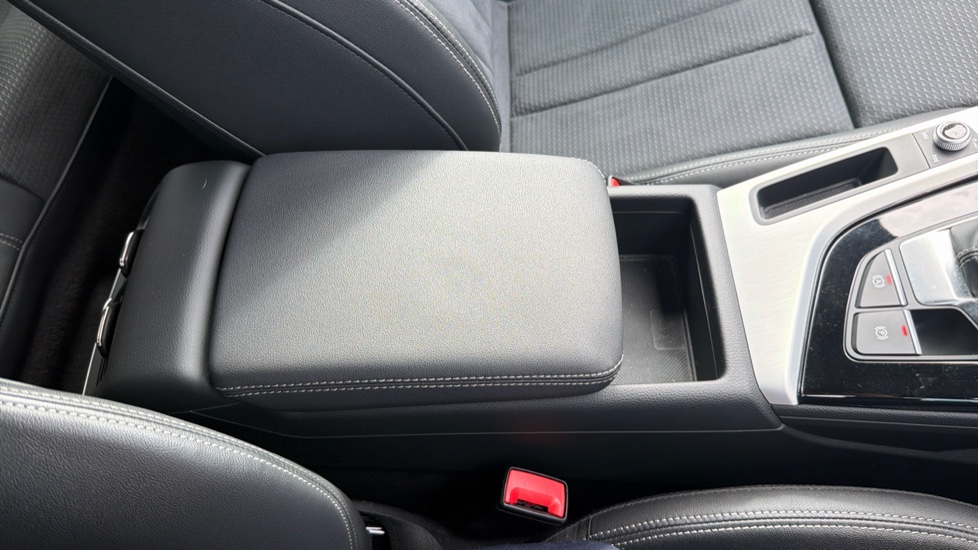 Audi A4 35 TFSI S Line 4dr S Tronic Petrol Saloon - Image 53