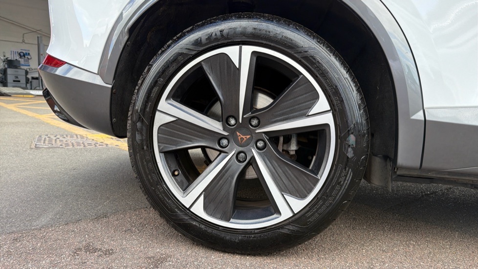 CUPRA Formentor 1.4 eHybrid 204 V1 5dr DSG Estate - Image 7