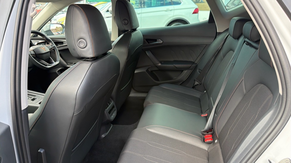 CUPRA Formentor 1.4 eHybrid 204 V1 5dr DSG Estate - Image 16
