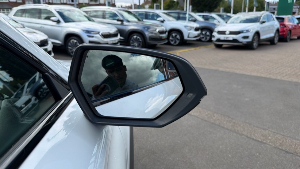 CUPRA Formentor 1.4 eHybrid 204 V1 5dr DSG Estate - Image 24