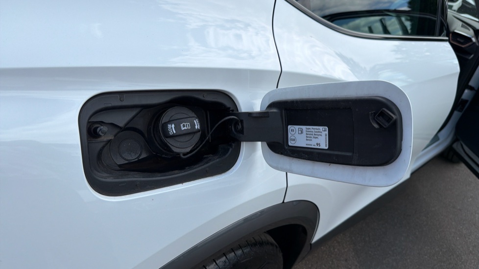 CUPRA Formentor 1.4 eHybrid 204 V1 5dr DSG Estate - Image 27