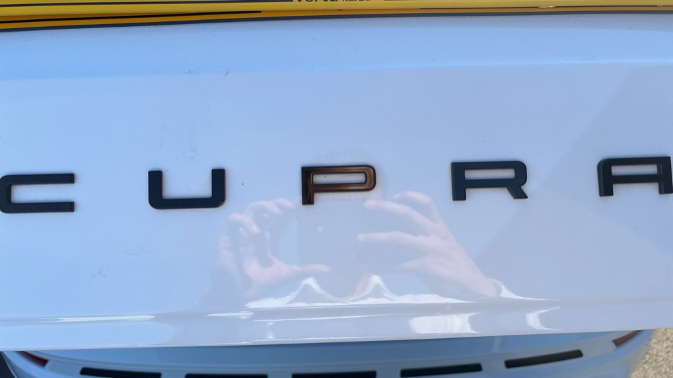 CUPRA Ateca 1.5 EcoTSI V2 5dr DSG Petrol Estate - Image 33