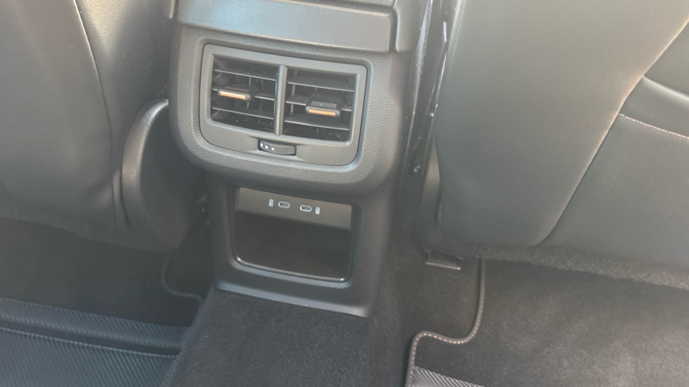 CUPRA Ateca 1.5 EcoTSI V2 5dr DSG Petrol Estate - Image 39