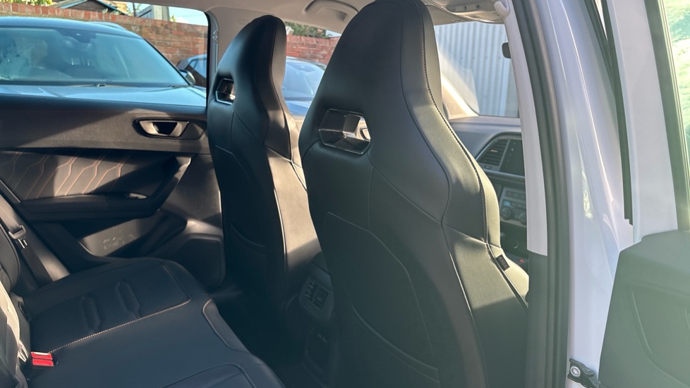 CUPRA Ateca 1.5 EcoTSI V2 5dr DSG Petrol Estate - Image 42