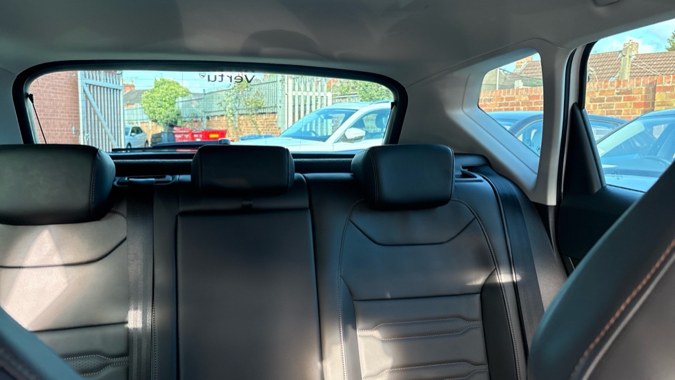 CUPRA Ateca 1.5 EcoTSI V2 5dr DSG Petrol Estate - Image 59
