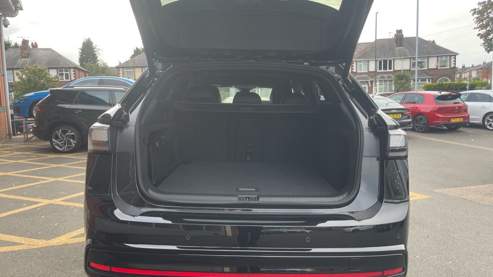 Volkswagen ID.7 210kW Match Pro S Plus 86kWh 5dr Auto Electric Estate - Image 4