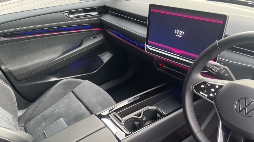 Volkswagen ID.7 210kW Match Pro S Plus 86kWh 5dr Auto Electric Estate - Image 14