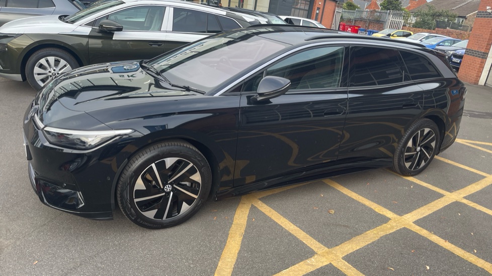 Volkswagen ID.7 210kW Match Pro S Plus 86kWh 5dr Auto Electric Estate - Image 28