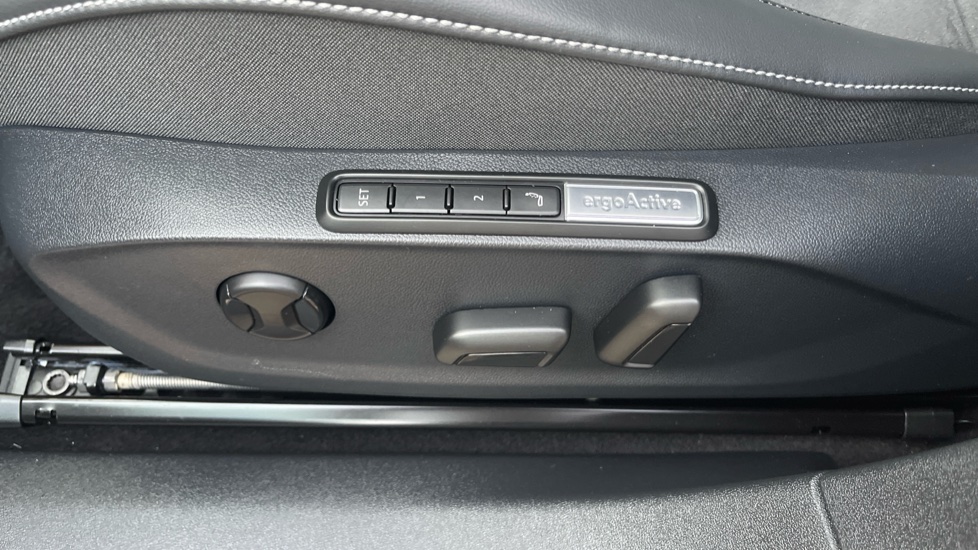 Volkswagen ID.7 210kW Match Pro S Plus 86kWh 5dr Auto Electric Estate - Image 29
