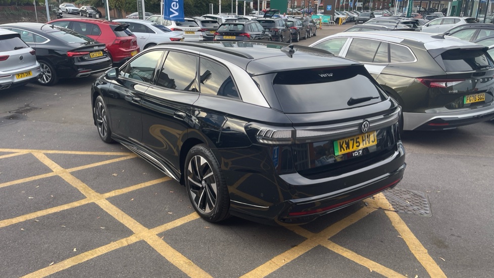 Volkswagen ID.7 210kW Match Pro S Plus 86kWh 5dr Auto Electric Estate - Image 35
