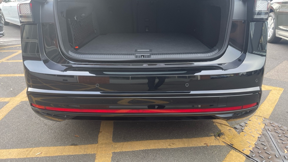 Volkswagen ID.7 210kW Match Pro S Plus 86kWh 5dr Auto Electric Estate - Image 41