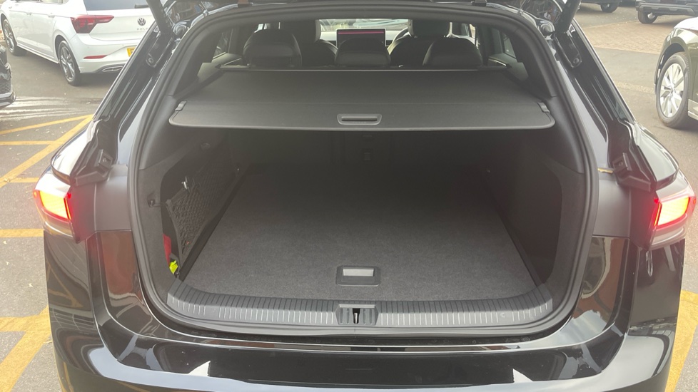 Volkswagen ID.7 210kW Match Pro S Plus 86kWh 5dr Auto Electric Estate - Image 44