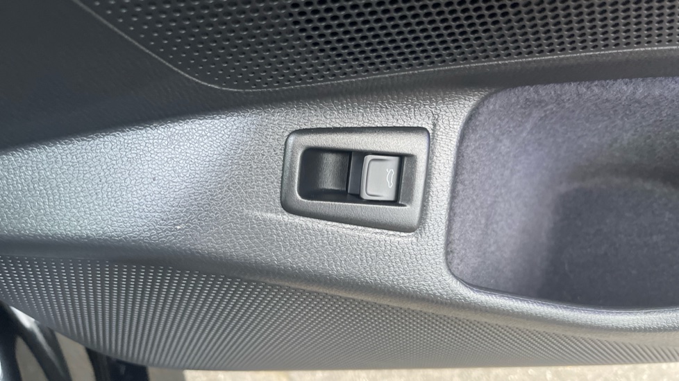 Volkswagen ID.7 210kW Match Pro S Plus 86kWh 5dr Auto Electric Estate - Image 59