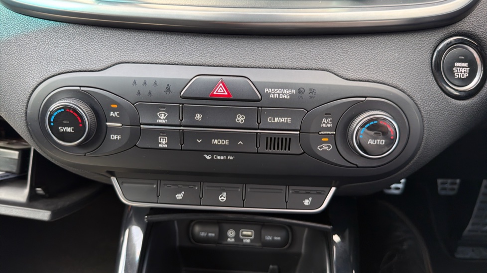Kia Sorento 2.2 CRDi KX-3 5dr Diesel Station Wagon - Image 22