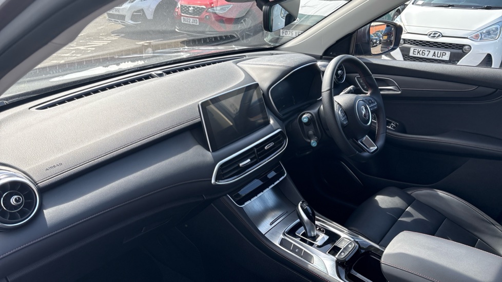 MG HS 1.5 T-GDI SE 5dr DCT Petrol Hatchback - Image 9