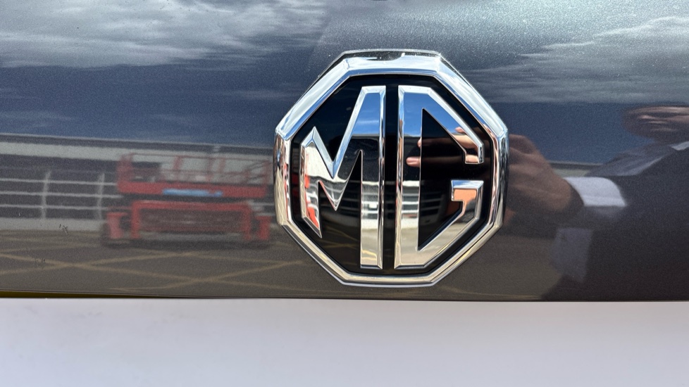 MG HS 1.5 T-GDI SE 5dr DCT Petrol Hatchback - Image 35