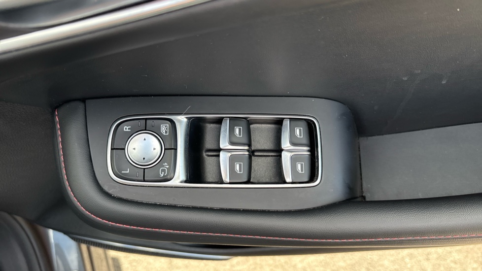 MG HS 1.5 T-GDI SE 5dr DCT Petrol Hatchback - Image 39