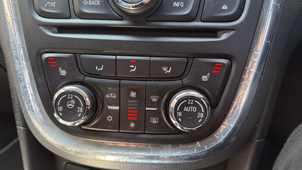 Vauxhall Mokka 1.4T SE 5dr Auto Petrol Hatchback - Image 34