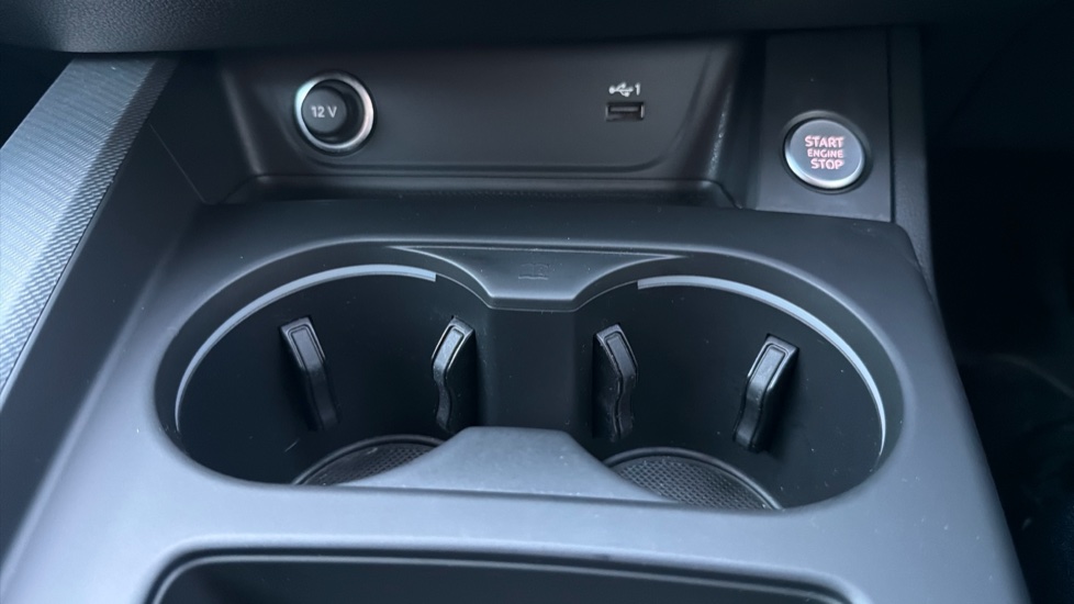 Audi A5 35 TFSI Sport 5dr S Tronic Petrol Hatchback - Image 44