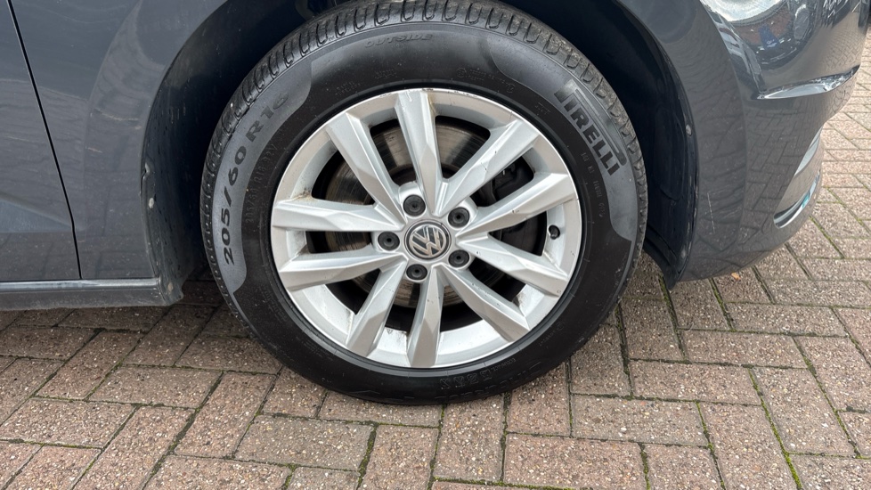 Volkswagen Touran 1.6 TDI 115 SE Family 5dr DSG Diesel Estate - Image 36