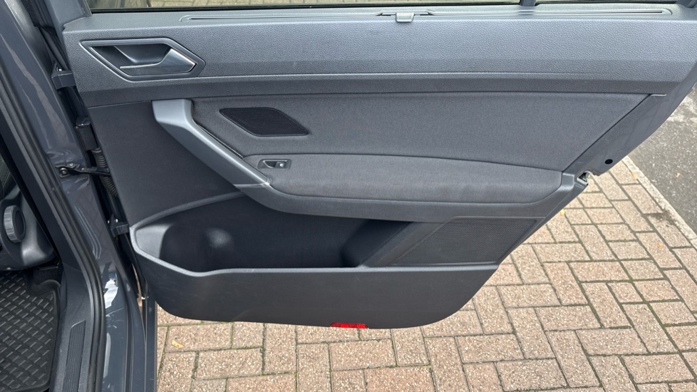 Volkswagen Touran 1.6 TDI 115 SE Family 5dr DSG Diesel Estate - Image 37