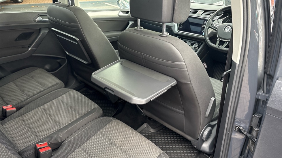 Volkswagen Touran 1.6 TDI 115 SE Family 5dr DSG Diesel Estate - Image 39
