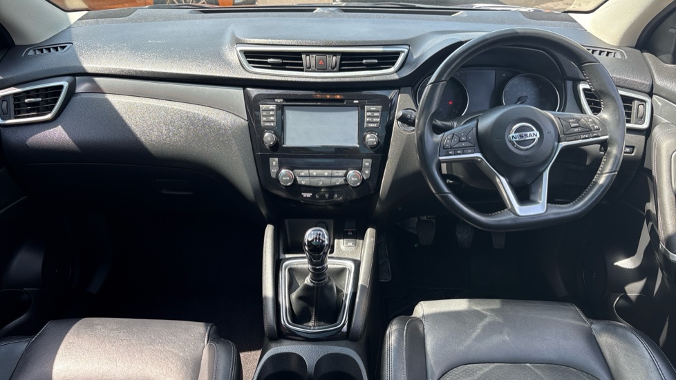 Nissan Qashqai 1.2 DiG-T Tekna 5dr Petrol Hatchback - Image 10