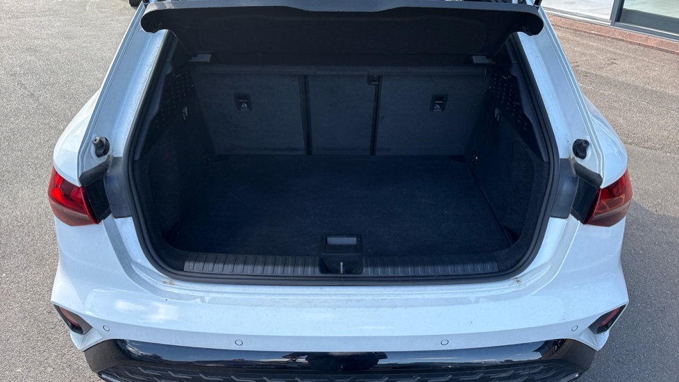 Audi A3 35 TFSI S Line 5dr S Tronic Petrol Hatchback - Image 4