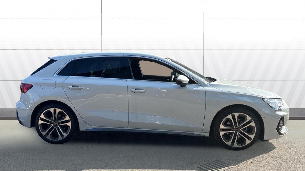 Audi A3 35 TFSI S Line 5dr S Tronic Petrol Hatchback - Image 5