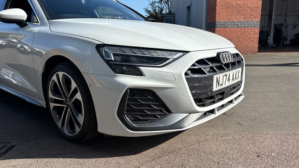 Audi A3 35 TFSI S Line 5dr S Tronic Petrol Hatchback - Image 44