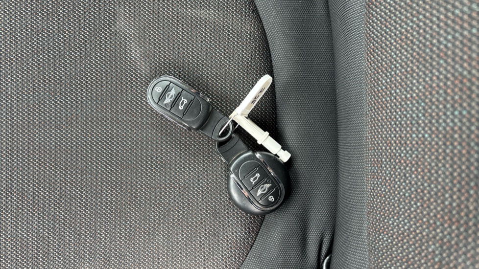 MINI Hatchback 1.5 Cooper 3dr Petrol Hatchback - Image 20