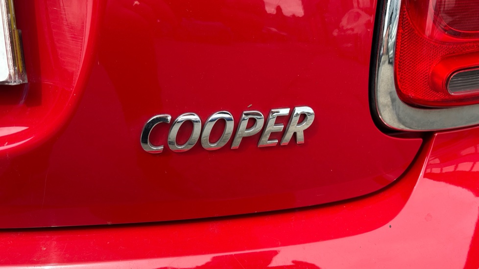 MINI Hatchback 1.5 Cooper 3dr Petrol Hatchback - Image 28