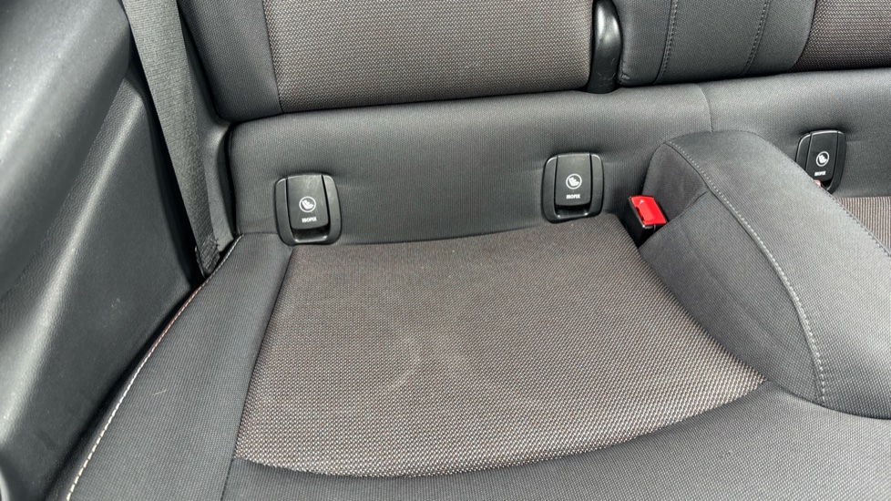 MINI Hatchback 1.5 Cooper 3dr Petrol Hatchback - Image 42