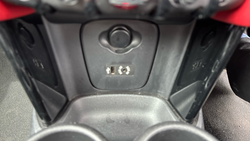 MINI Hatchback 1.5 Cooper 3dr Petrol Hatchback - Image 48