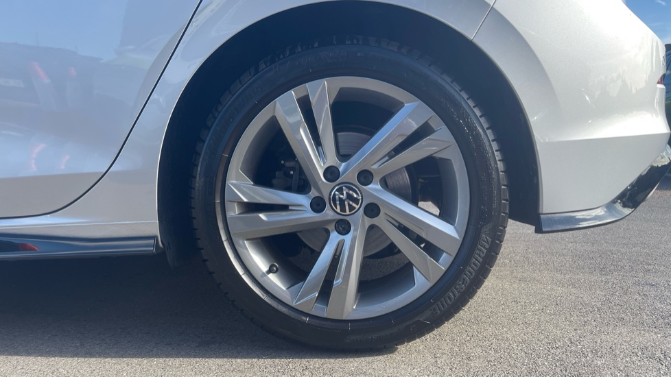 Volkswagen Golf 1.5 eTSI 150 R-Line 5dr DSG Petrol Hatchback - Image 7