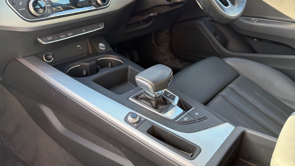 Audi A5 35 TFSI Sport 2dr S Tronic Petrol Coupe - Image 13