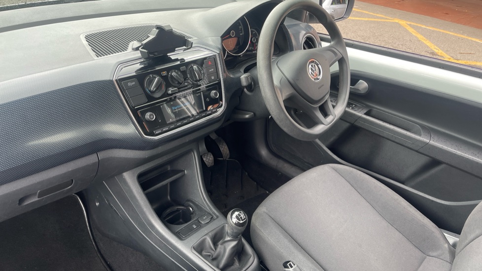 Volkswagen Up 1.0 65PS Up 3dr Petrol Hatchback - Image 9
