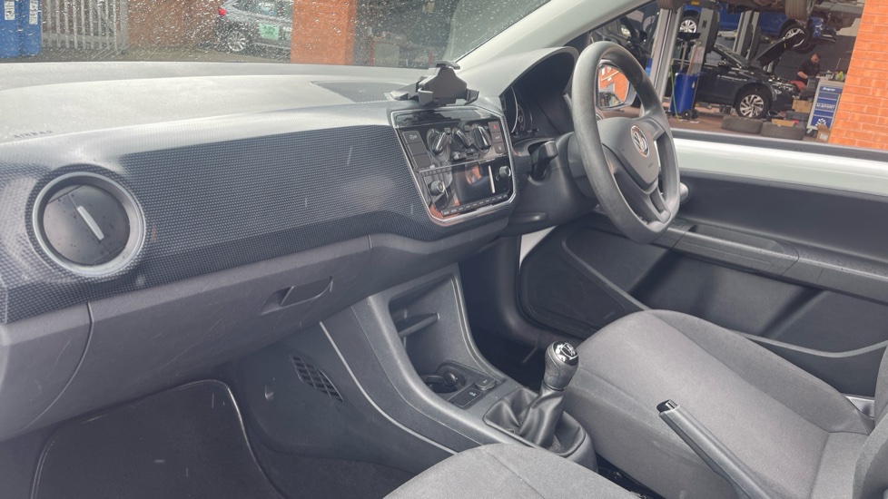 Volkswagen Up 1.0 65PS Up 3dr Petrol Hatchback - Image 21