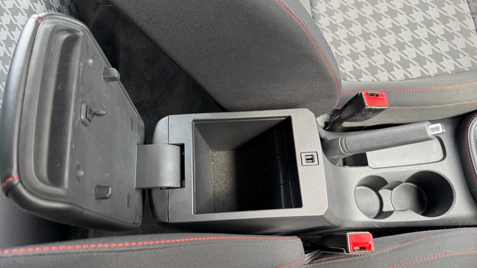 MG ZS 1.5 VTi-TECH Excite 5dr Petrol Hatchback - Image 28