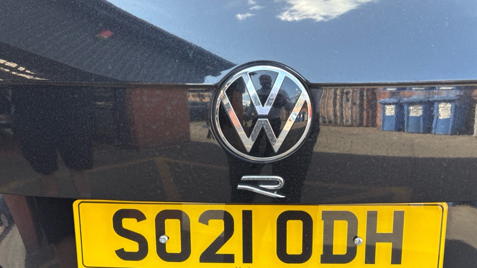 Volkswagen Tiguan 2.0 TSI 320 4Motion R 5dr DSG Petrol Estate - Image 33