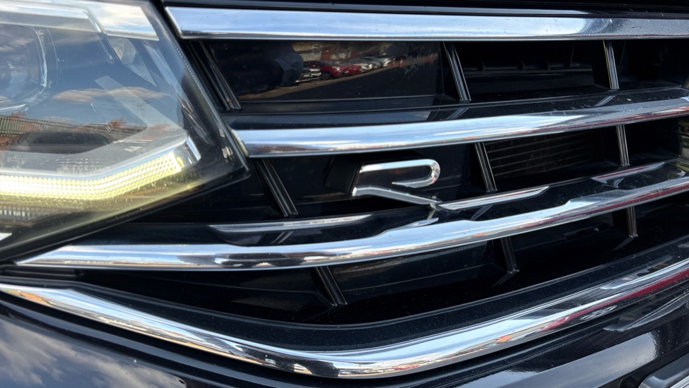 Volkswagen Tiguan 2.0 TSI 320 4Motion R 5dr DSG Petrol Estate - Image 51