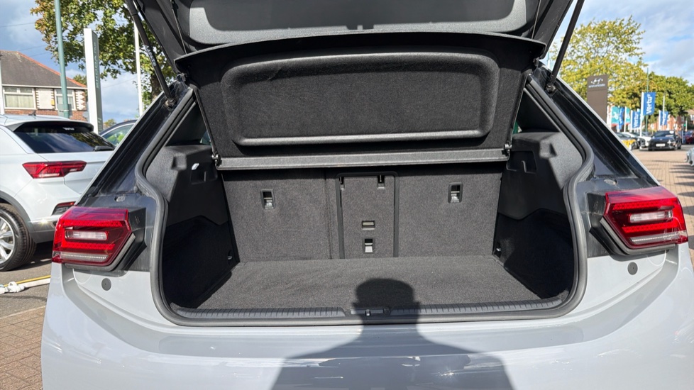 Volkswagen ID.3 150kW Max Pro Performance 58kWh 5dr Auto Electric Hatchback - Image 4