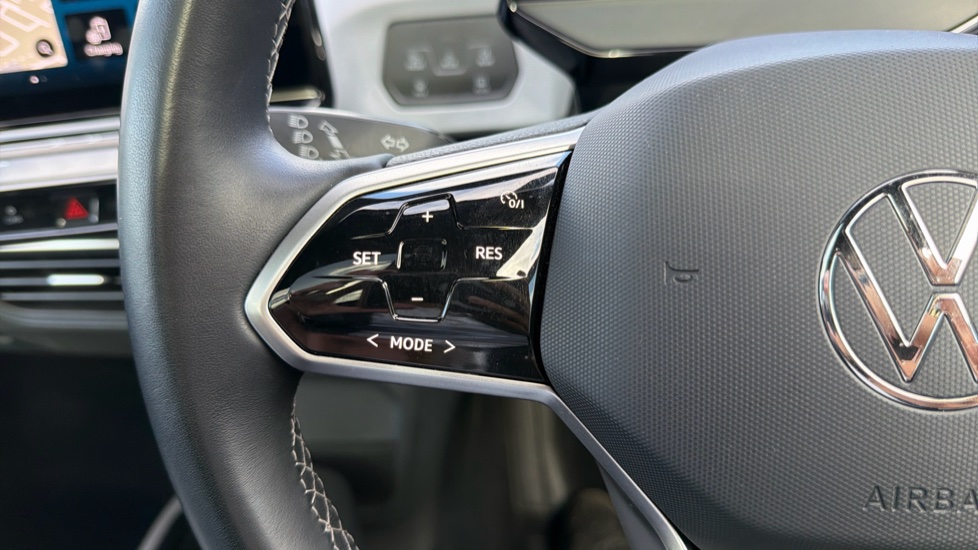 Volkswagen ID.3 150kW Max Pro Performance 58kWh 5dr Auto Electric Hatchback - Image 32