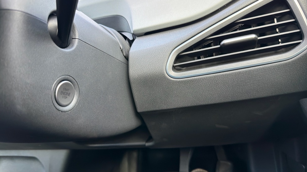 Volkswagen ID.3 150kW Max Pro Performance 58kWh 5dr Auto Electric Hatchback - Image 37
