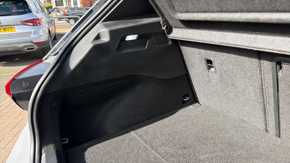 Volkswagen ID.3 150kW Max Pro Performance 58kWh 5dr Auto Electric Hatchback - Image 58