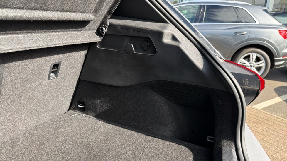 Volkswagen ID.3 150kW Max Pro Performance 58kWh 5dr Auto Electric Hatchback - Image 59