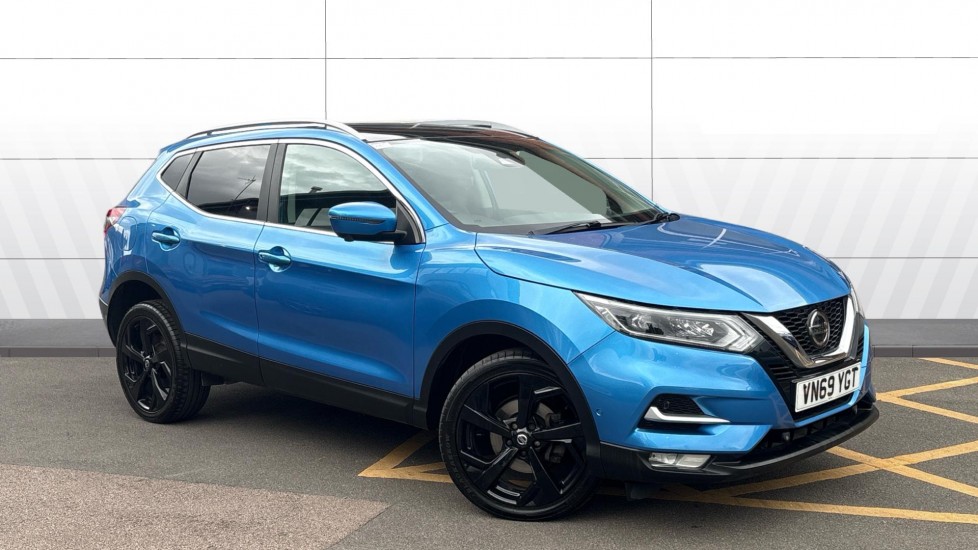 Nissan Qashqai 1.7 dCi Tekna 5dr 4WD Diesel Hatchback - Image 1