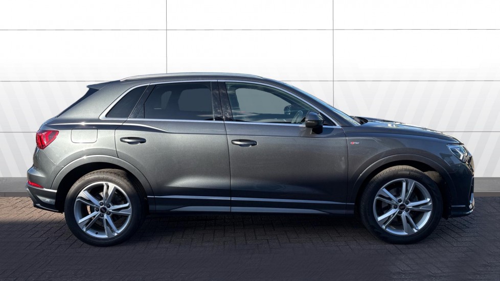 Audi Q3 35 TFSI S Line 5dr S Tronic Petrol Estate - Image 5