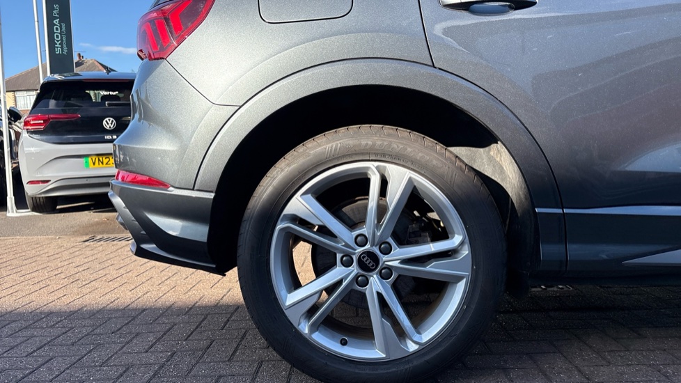 Audi Q3 35 TFSI S Line 5dr S Tronic Petrol Estate - Image 7