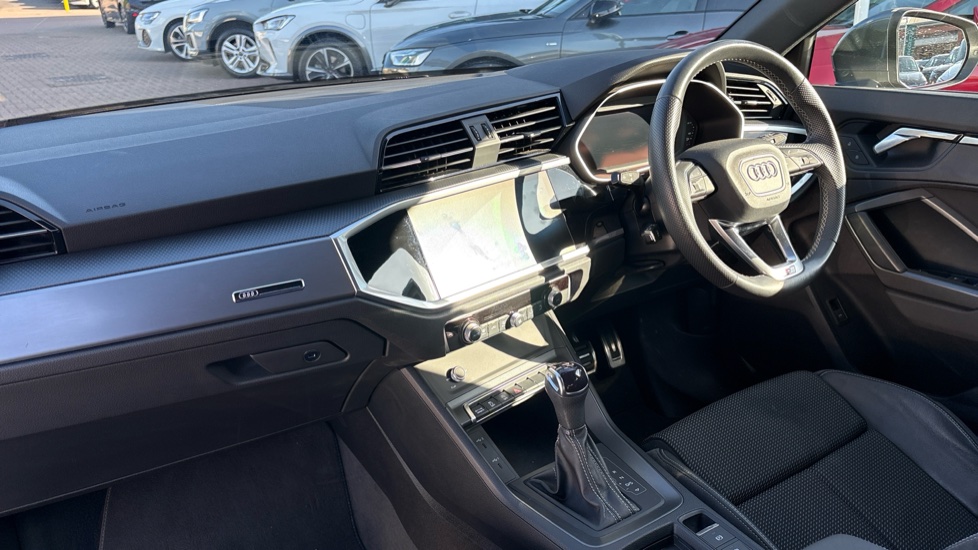 Audi Q3 35 TFSI S Line 5dr S Tronic Petrol Estate - Image 9
